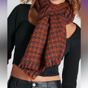 Timeless Cuteness Houndstooth Scarf